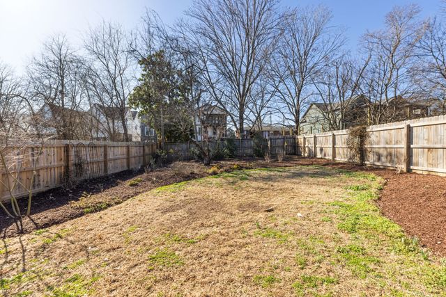 2610A Barclay Dr, Nashville, TN 37206