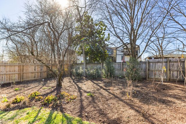 2610A Barclay Dr, Nashville, TN 37206