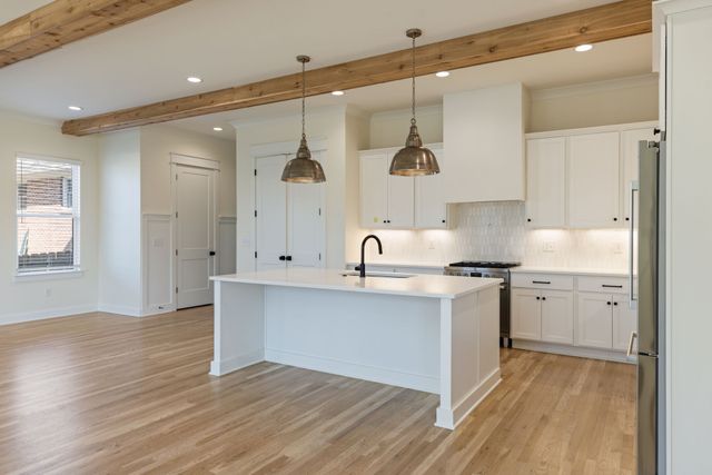 2610A Barclay Dr, Nashville, TN 37206