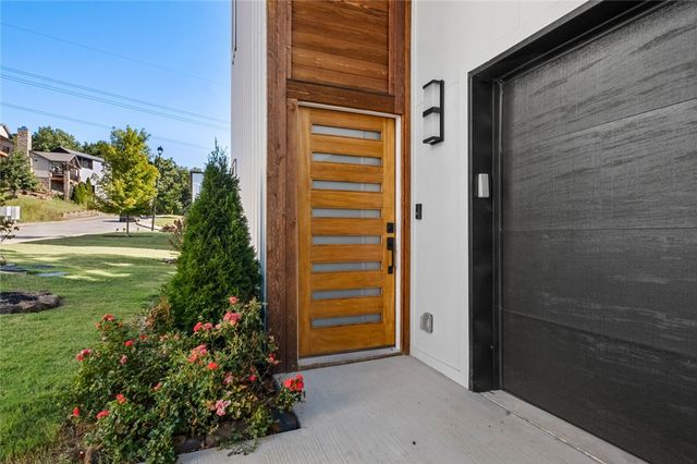 134 Paddock Loop, Fayetteville, AR 72701