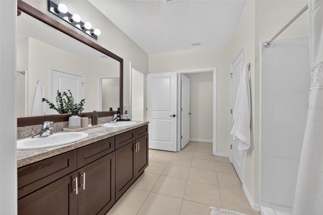4222 NE 29TH PLACE, Ocala, FL 34470