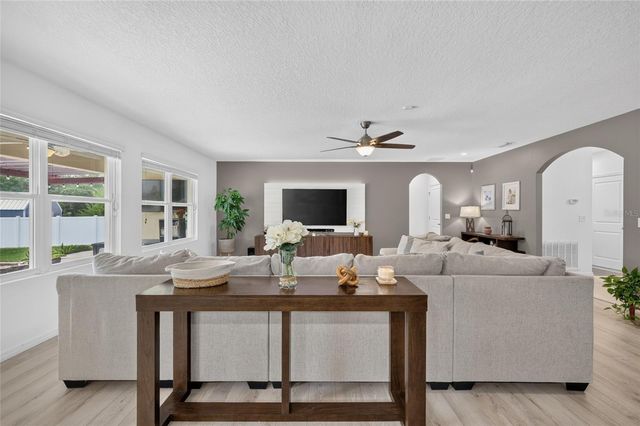 4222 NE 29TH PLACE, Ocala, FL 34470