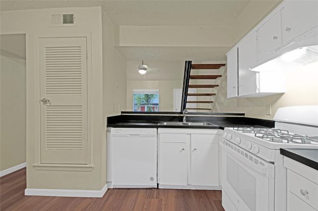 3454 Willowrun DR C, Austin, TX 78704