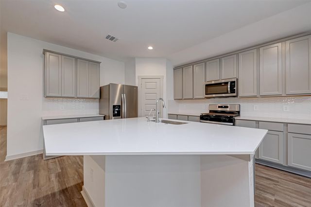 1203 Hyde Lake Lane, Missouri City, TX 77459