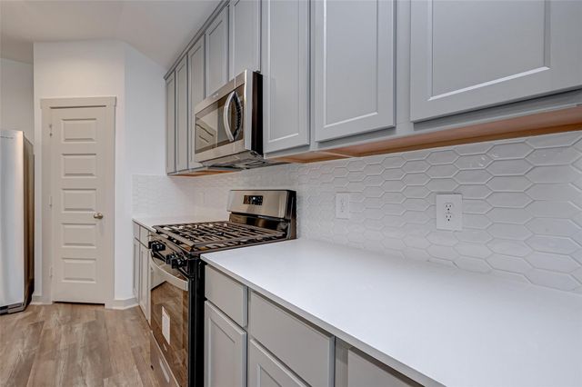 1203 Hyde Lake Lane, Missouri City, TX 77459