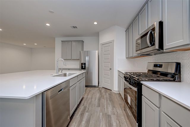 1203 Hyde Lake Lane, Missouri City, TX 77459