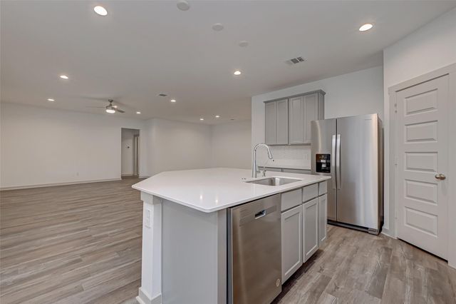 1203 Hyde Lake Lane, Missouri City, TX 77459