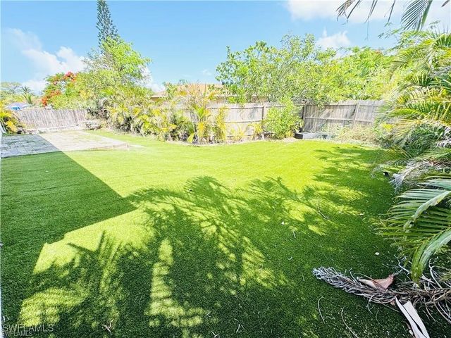 1221 Granada BLVD, Naples, FL 34103