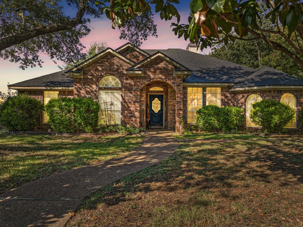 201 Chaparral Drive, Hillsboro, TX 76645