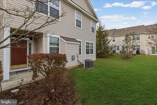 246 BRINLEY DR, Pennington, NJ 08534