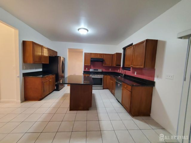 748 New Durham Road, Edison, NJ 08817