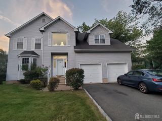 748 New Durham Road, Edison, NJ 08817
