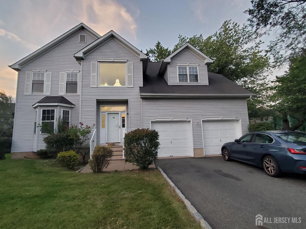 748 New Durham Road, Edison, NJ 08817