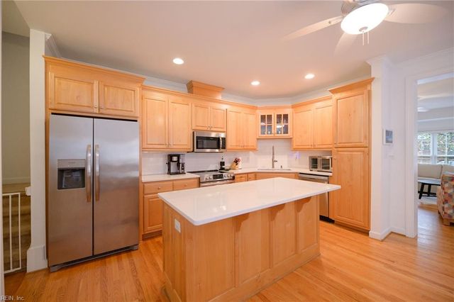 308 Walt Whitman AVE, Newport News, VA 23606