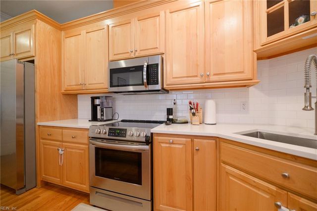 308 Walt Whitman AVE, Newport News, VA 23606