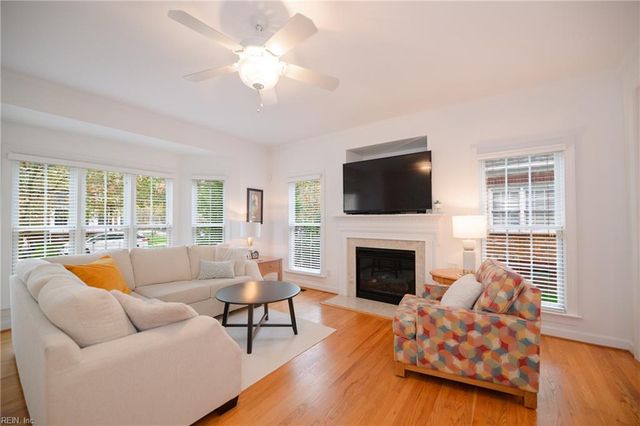 308 Walt Whitman AVE, Newport News, VA 23606