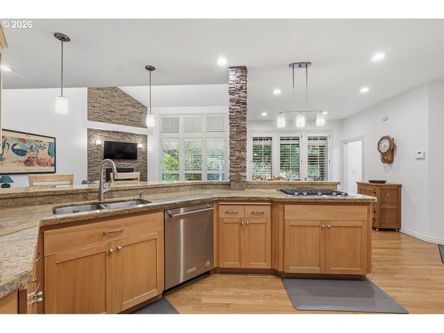 8941 Sw 171ST Ave, Beaverton, OR 97007