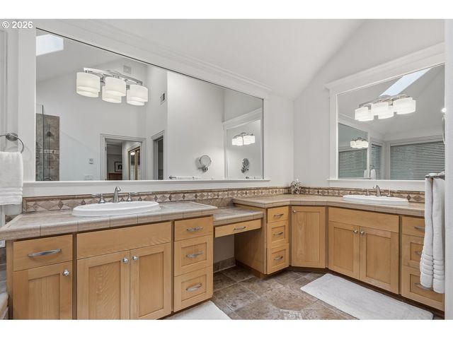 8941 Sw 171ST Ave, Beaverton, OR 97007