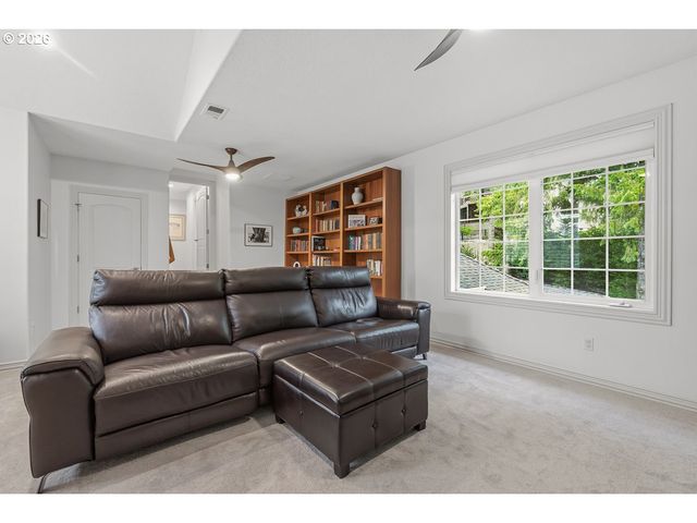 8941 Sw 171ST Ave, Beaverton, OR 97007