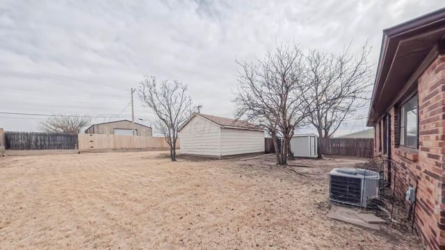 300 N Bryan Street, Borger, TX 79007