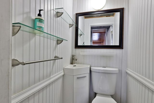 109 Park Row, Rochester, VT 05767