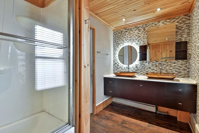 109 Park Row, Rochester, VT 05767