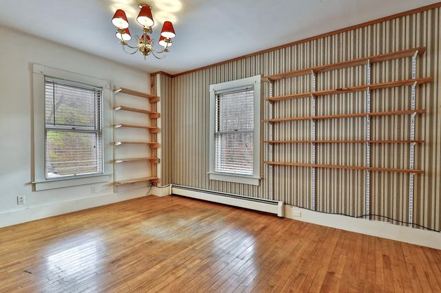 109 Park Row, Rochester, VT 05767