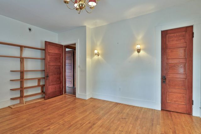 109 Park Row, Rochester, VT 05767