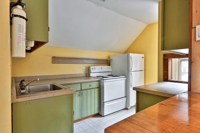 109 Park Row, Rochester, VT 05767