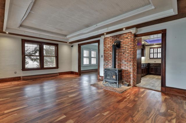 109 Park Row, Rochester, VT 05767