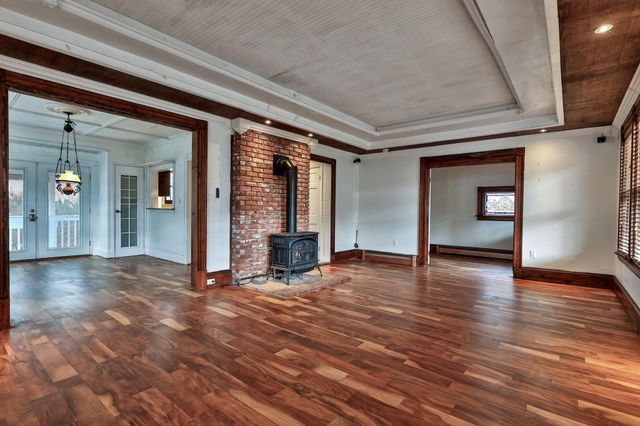 109 Park Row, Rochester, VT 05767