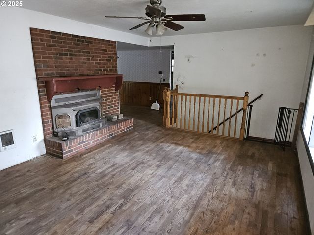 902 N Parkway Ave, Battle Ground, WA 98604