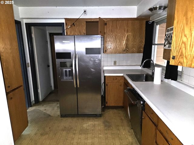 902 N Parkway Ave, Battle Ground, WA 98604