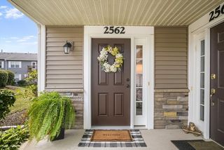 2562 GOLF RIDGE Circle 2562, Naperville, IL 60563