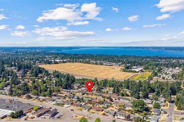 24525 35th Place S, Kent, WA 98032