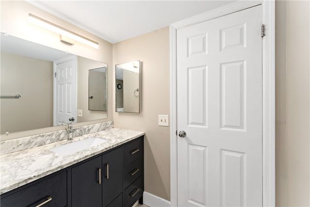3266 Ward St 3, Oakland, PA 15213