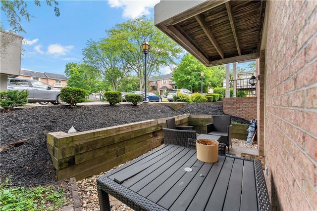 3266 Ward St 3, Oakland, PA 15213