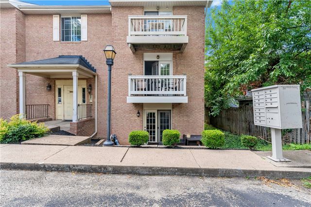 3266 Ward St 3, Oakland, PA 15213