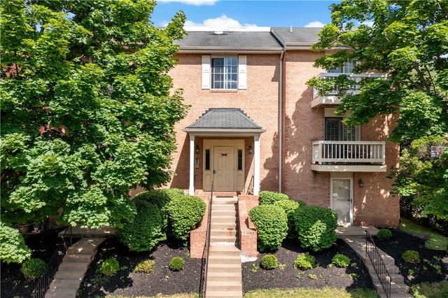 3266 Ward St 3, Oakland, PA 15213