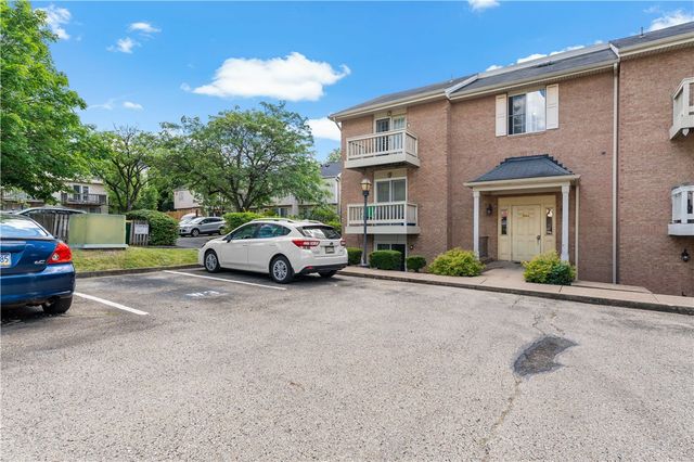 3266 Ward St 3, Oakland, PA 15213