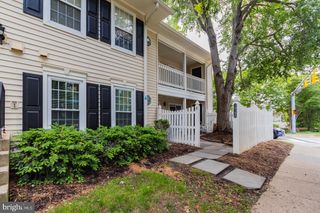 10198-B ASHBROOKE CT #126, Oakton, VA 22124
