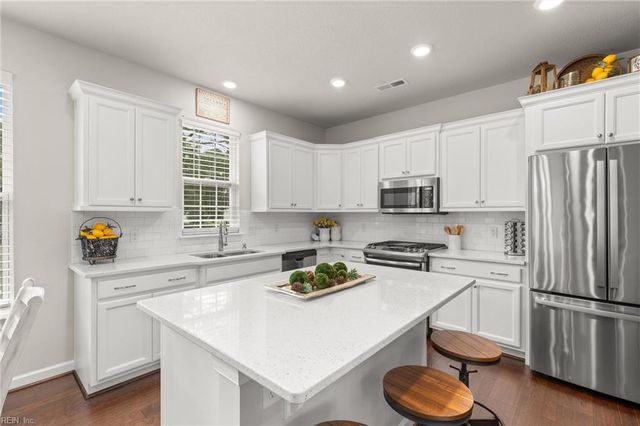 2111 Fieldbrook PL, Suffolk, VA 23434