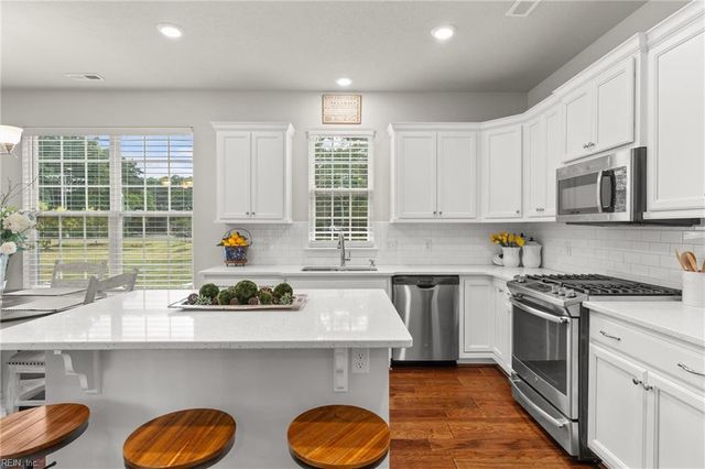 2111 Fieldbrook PL, Suffolk, VA 23434