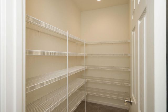 1565 N Kaweah Avenue, Clovis, CA 93619