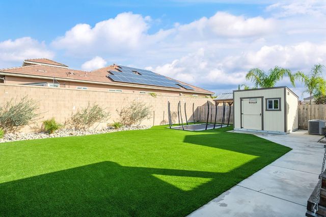 1565 N Kaweah Avenue, Clovis, CA 93619