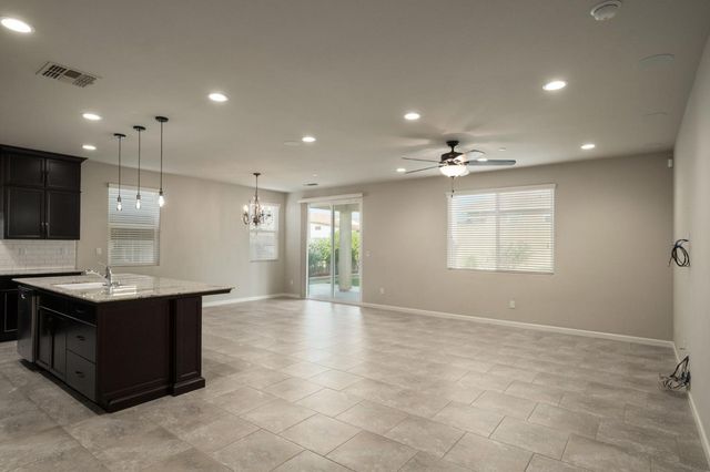 1565 N Kaweah Avenue, Clovis, CA 93619