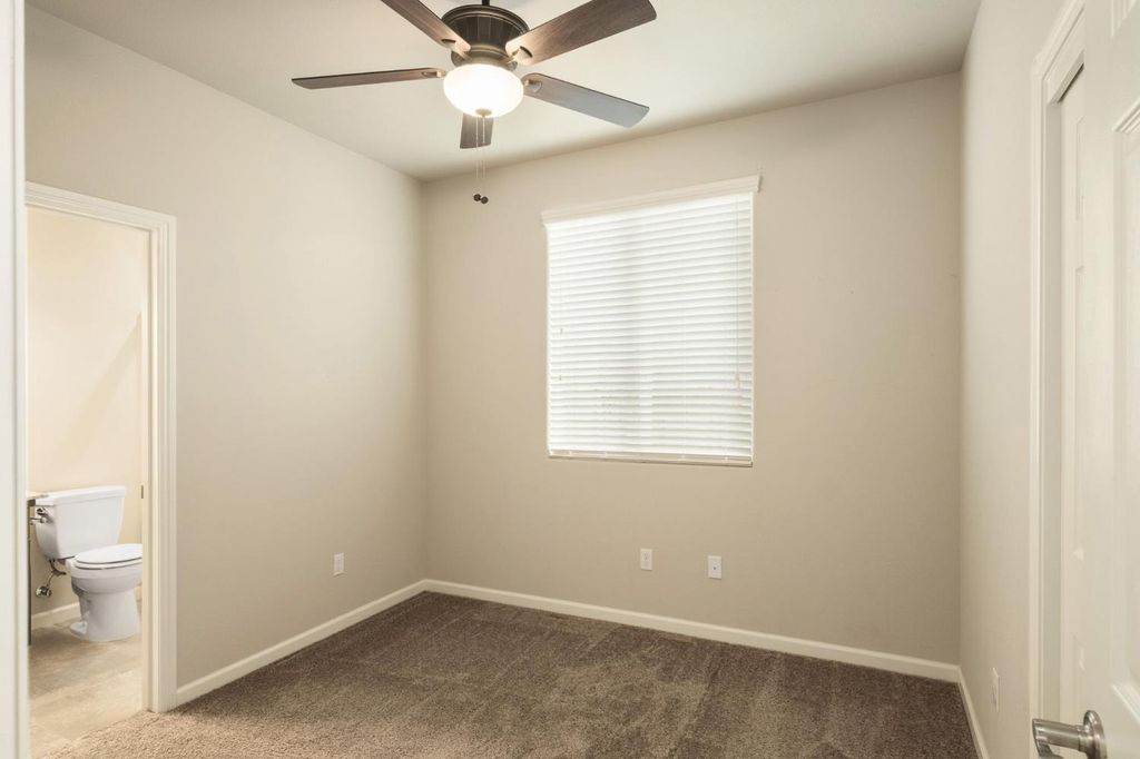 Image 26 of property listing at 1565 N Kaweah Avenue, Clovis, CA 93619