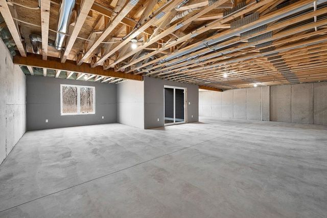 4001 ANTWERP AVENUE, Howard, WI 54313