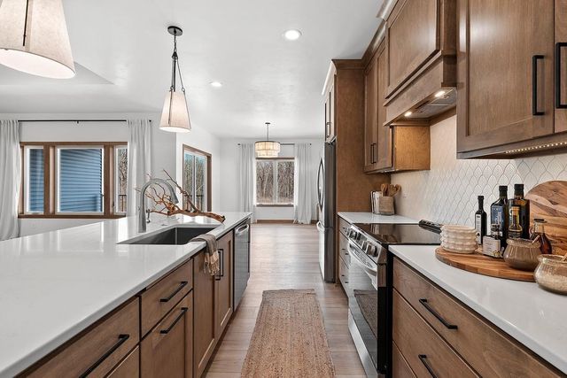 4001 ANTWERP AVENUE, Howard, WI 54313