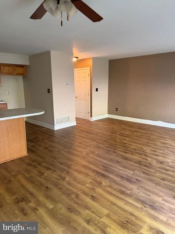 64 HIGHMEADOWS, Sicklerville, NJ 08081